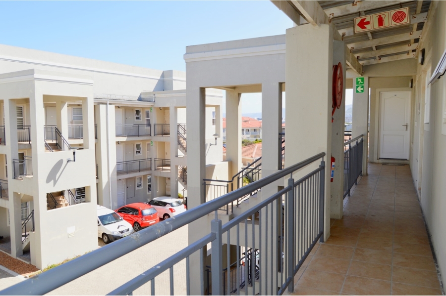 2 Bedroom Property for Sale in Costa Da Gama Western Cape